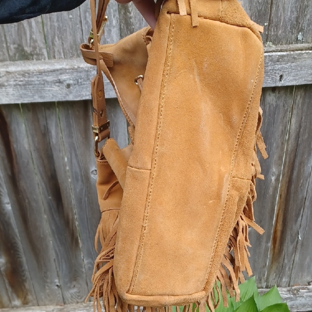 VINCE CAMUTO Fringe Shoulder Bag - Picture 6 of 10